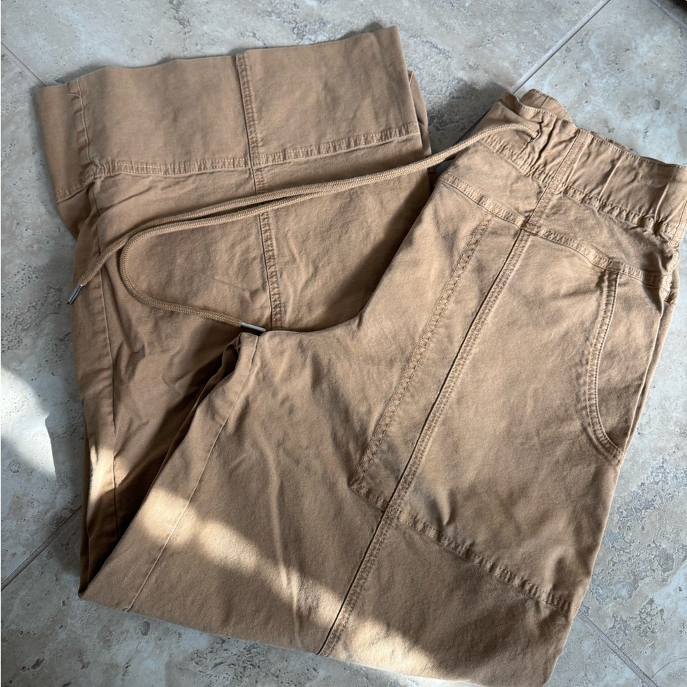 Anthropologie Maeve ultra wide leg size Medium - Khaki pants